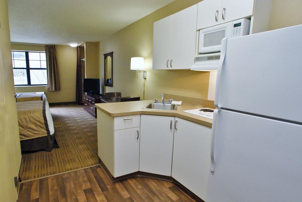 Extended Stay America Suites - Raleigh - Cary - Regency Parkway North Zewnętrze zdjęcie